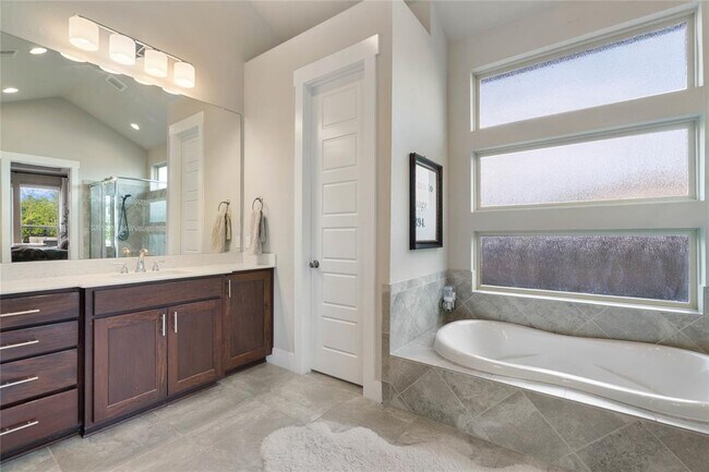 Building Photo - 2500 Yuma Trl