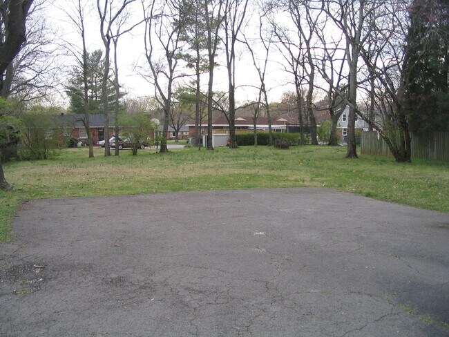 Building Photo - 501 Landon Dr