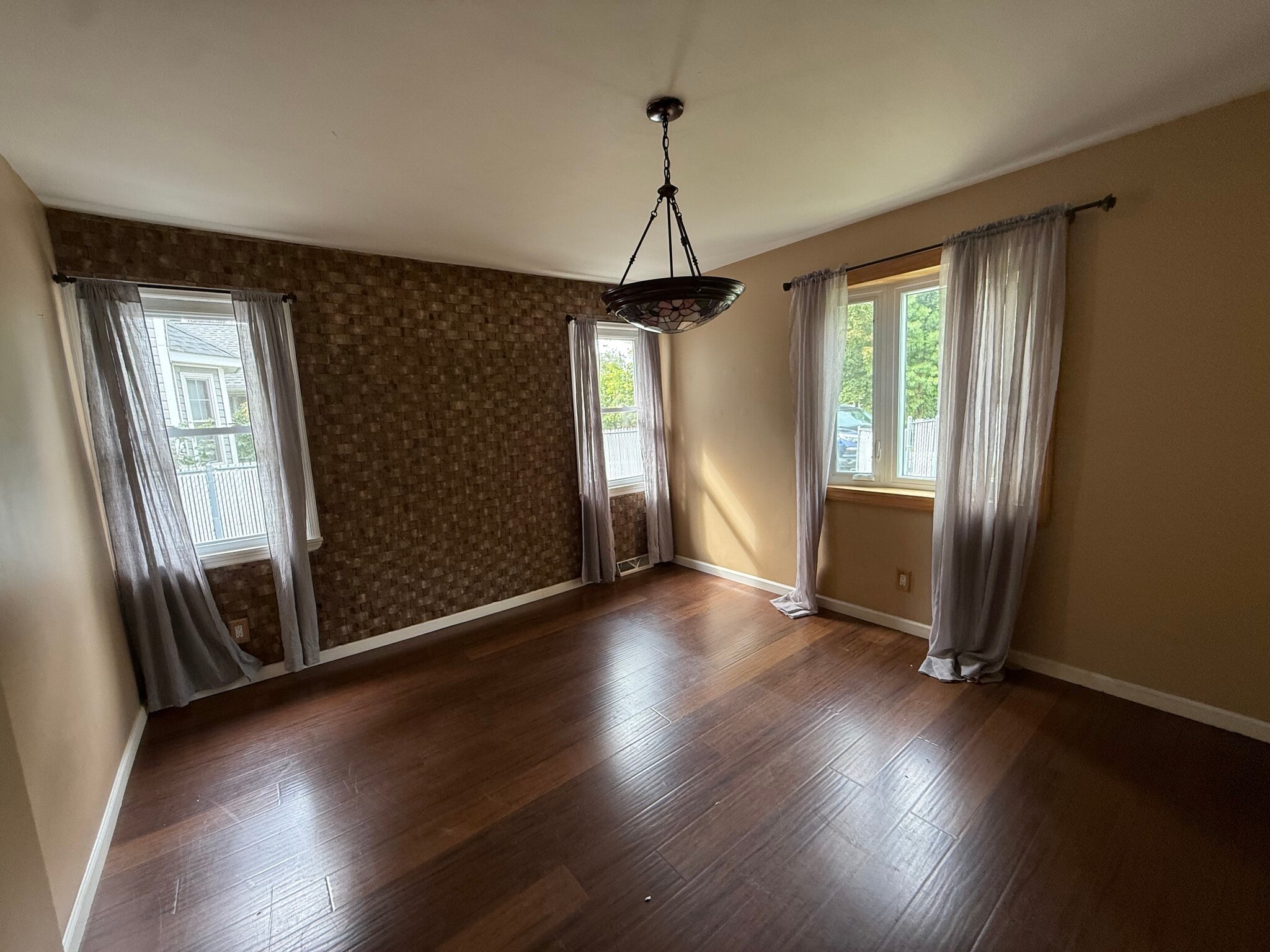 dining room - 28 Lake Rd