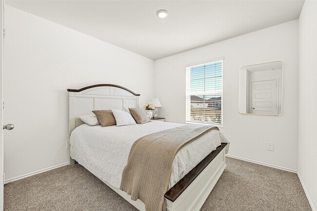 Building Photo - 2206 Laurel Bloom Ln