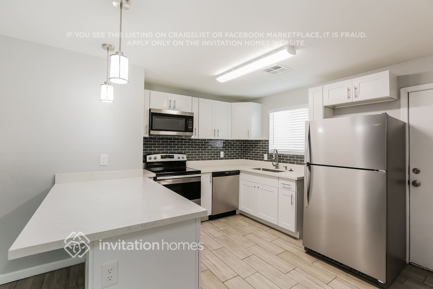 Building Photo - 11235 W Hopi St