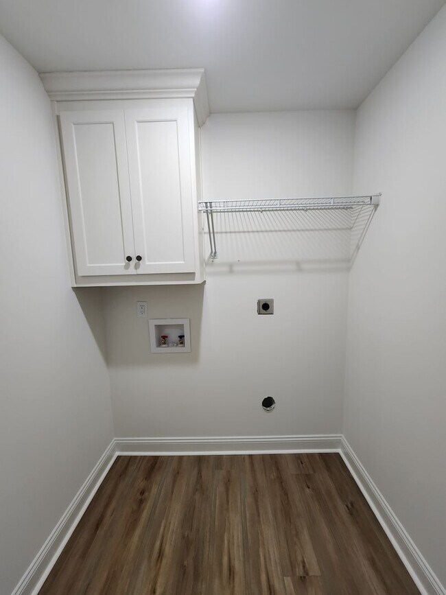 Building Photo - 4045 Colbie Way