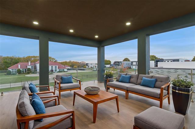 Building Photo - 9726 Sunset Dr