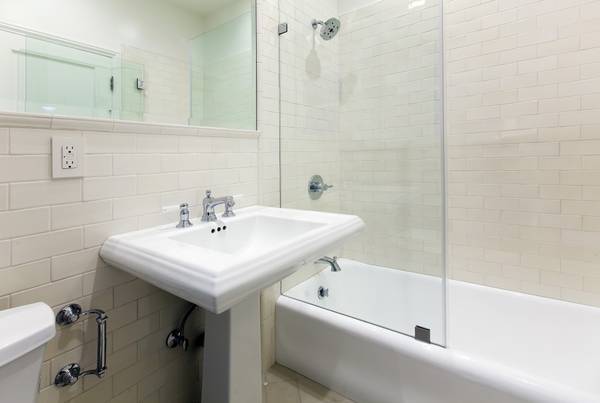 2nd Full Bathroom - 2140 Pacific Ave