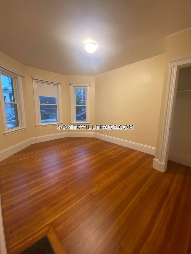 Building Photo - 86 Conwell Ave