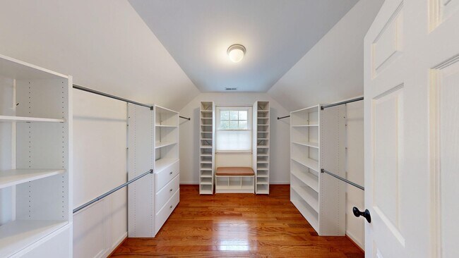 Building Photo - 43799 Abbott Pl