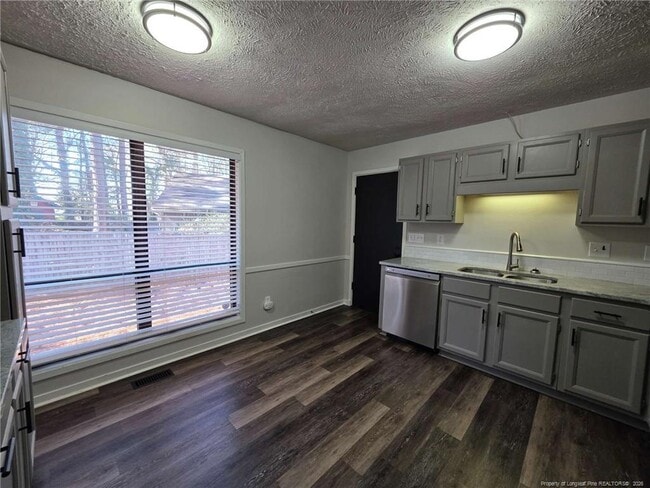 Building Photo - 4491 Briton Ct