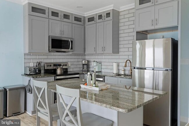 Building Photo - 29331 Clifton Shores Dr