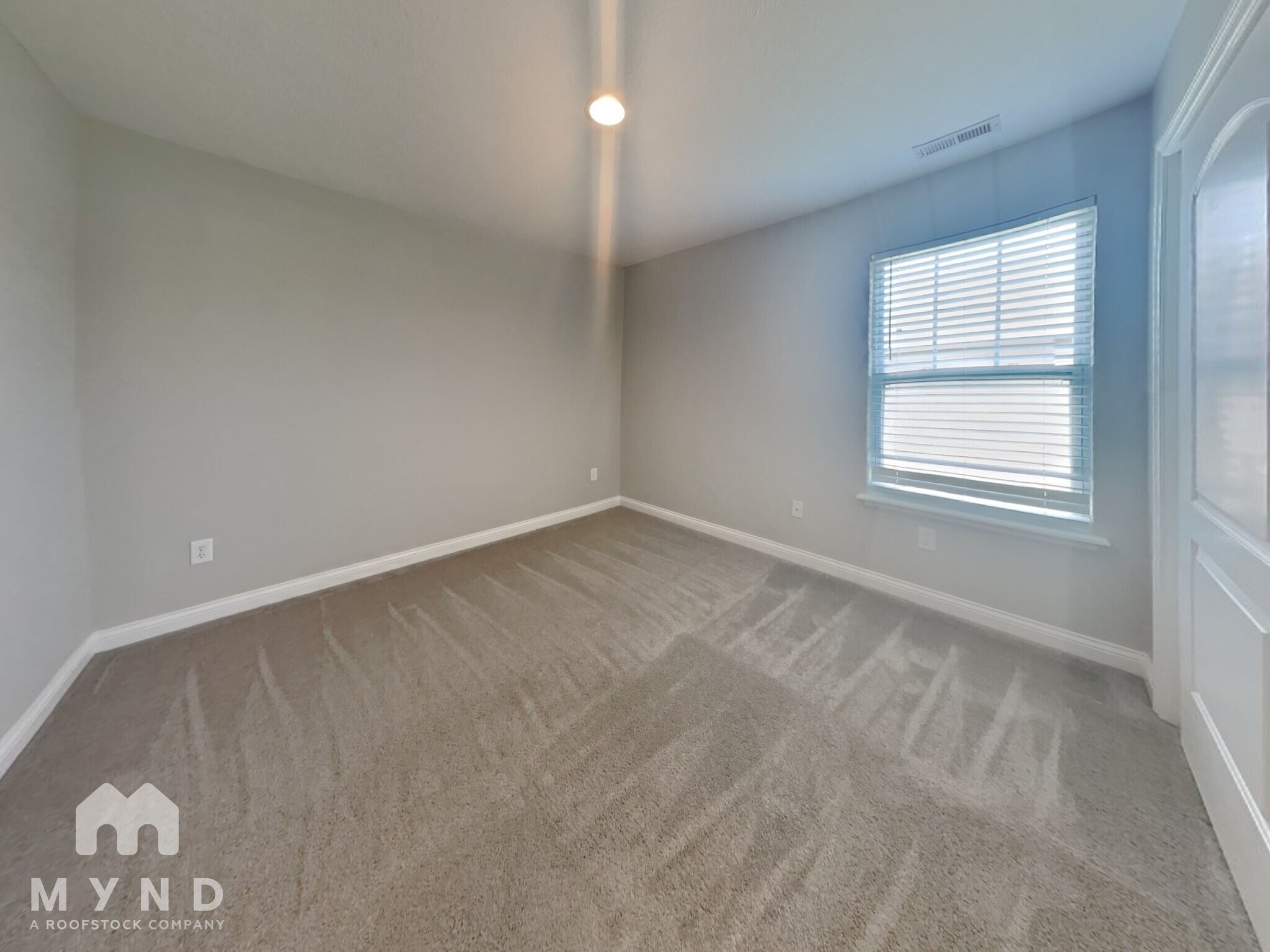 Building Photo - 618 Albermarle Dr