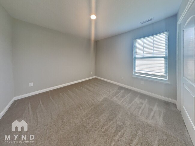 Building Photo - 618 Albermarle Dr