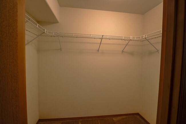 Building Photo - Welcome to the spacious one-level home in ...