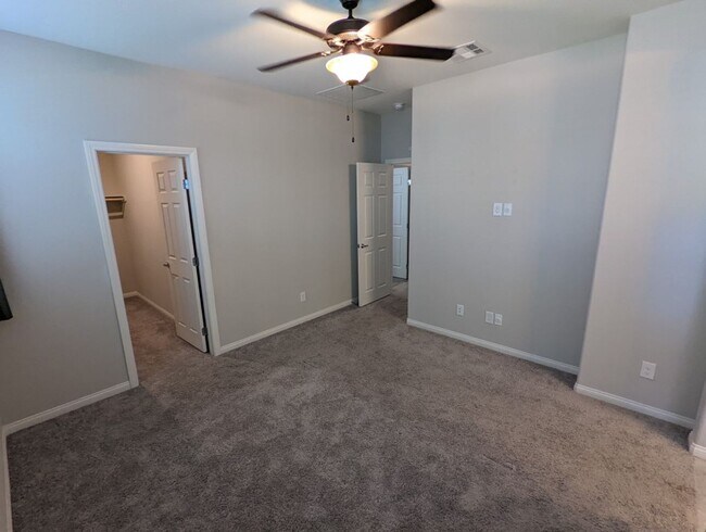 Building Photo - 4344 Browns Creek Ave