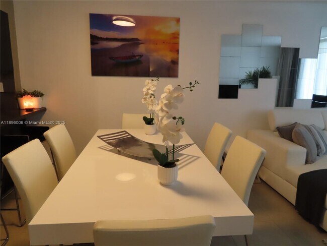 Building Photo - 5701 Collins Ave