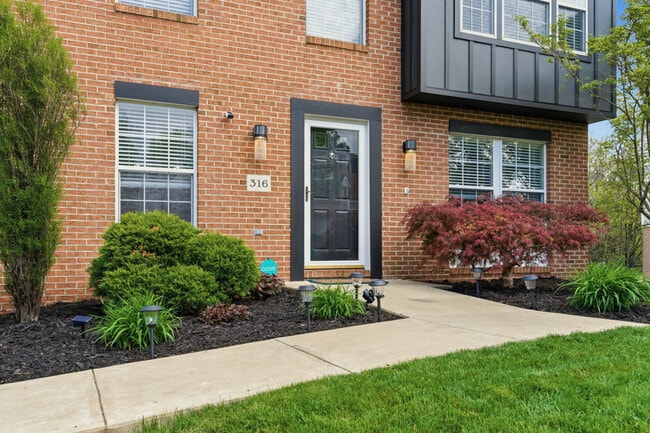 Building Photo - 316 Bridlewood Ct
