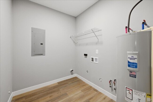 Building Photo - 2813 N Talbott St