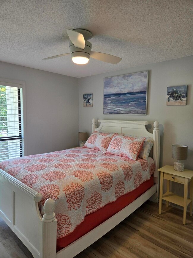 Building Photo - 735 Sandpiper Pl
