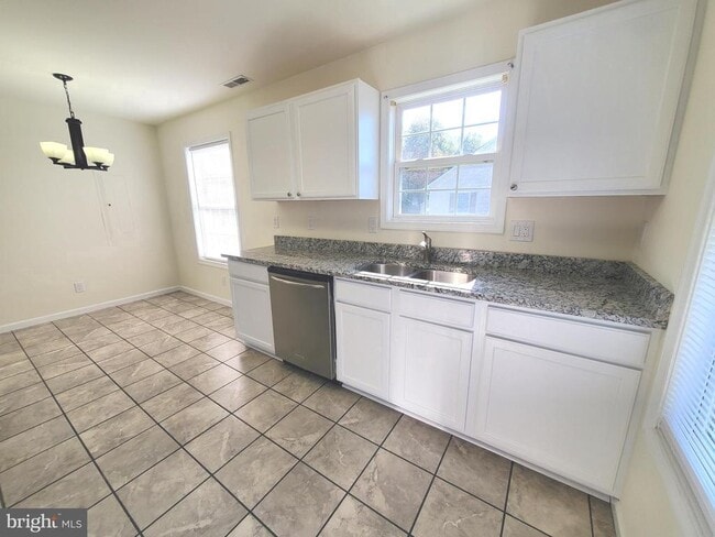 Building Photo - 110 Duck Creek Ln