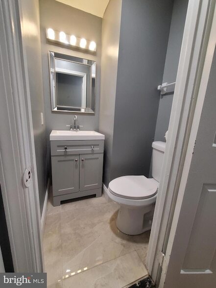 Building Photo - 620 Rodman St