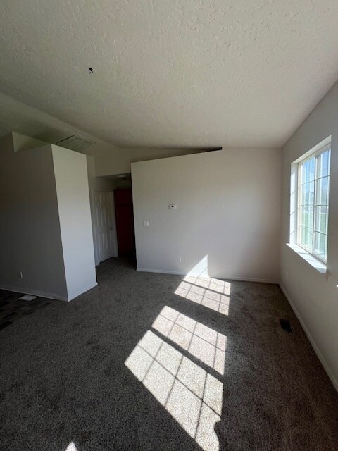 Building Photo - 3 bed 2 bath in Nampa