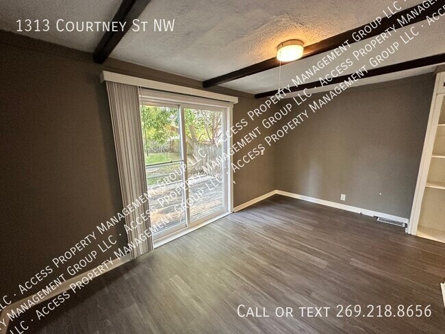 Building Photo - 1313 Courtney St NW