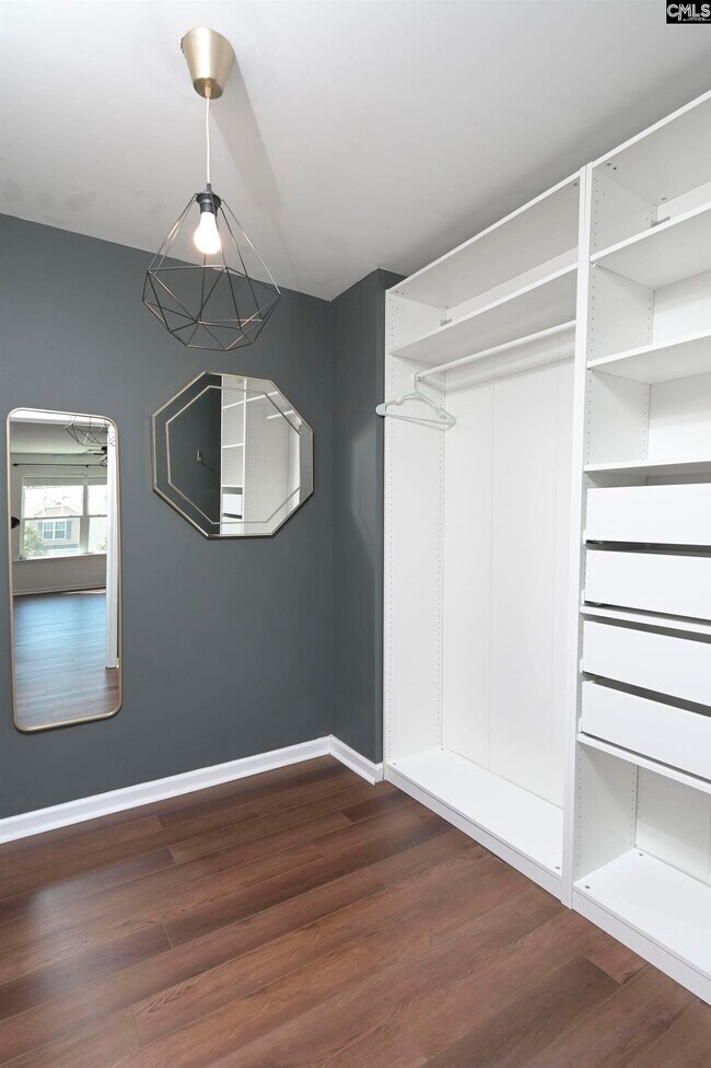 Building Photo - 834 Parnell Ct