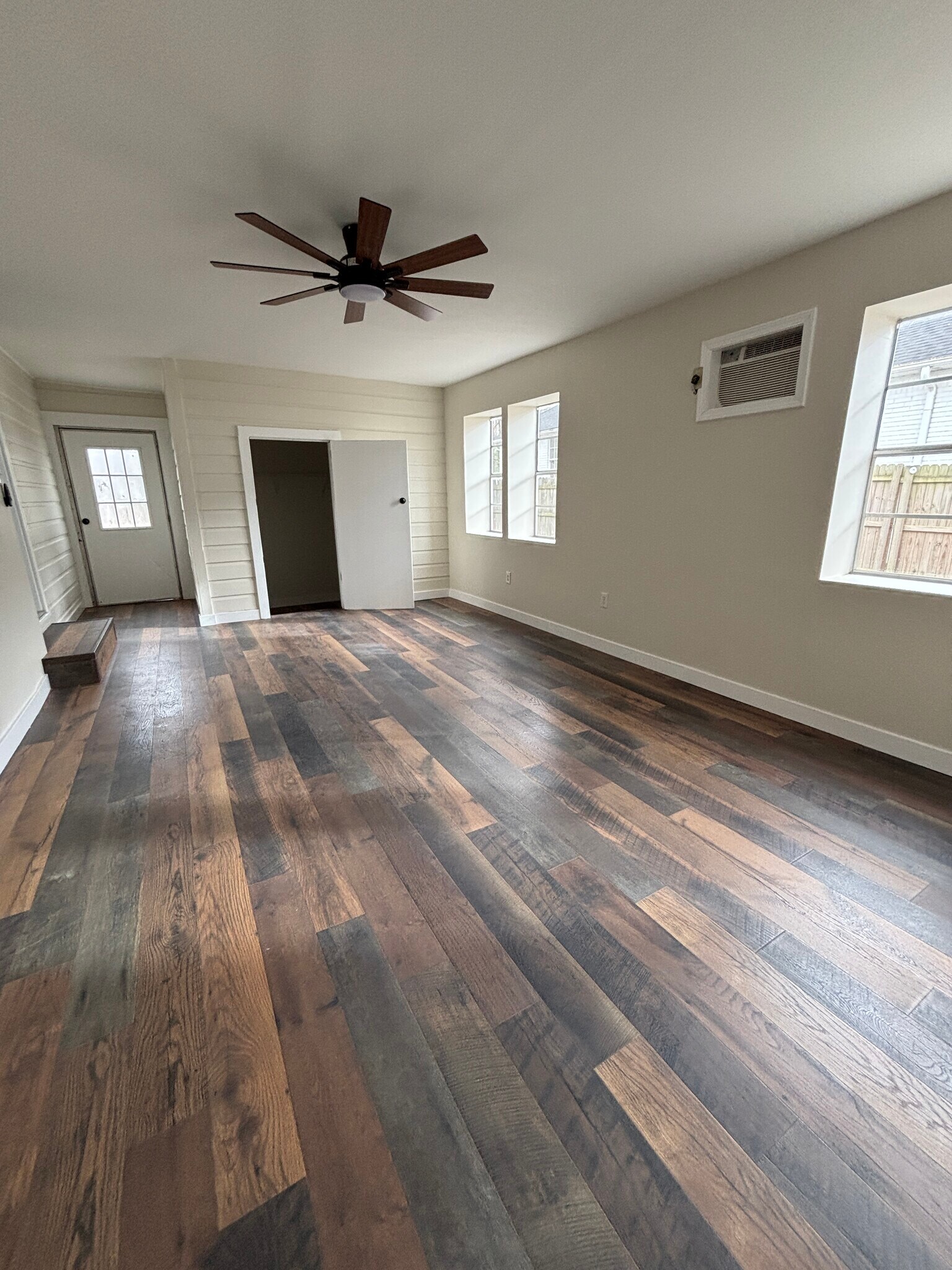 Building Photo - 1105 Reynolds Rd