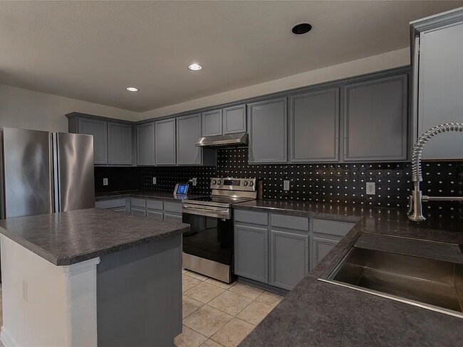 Building Photo - 1300 Wind Star Way