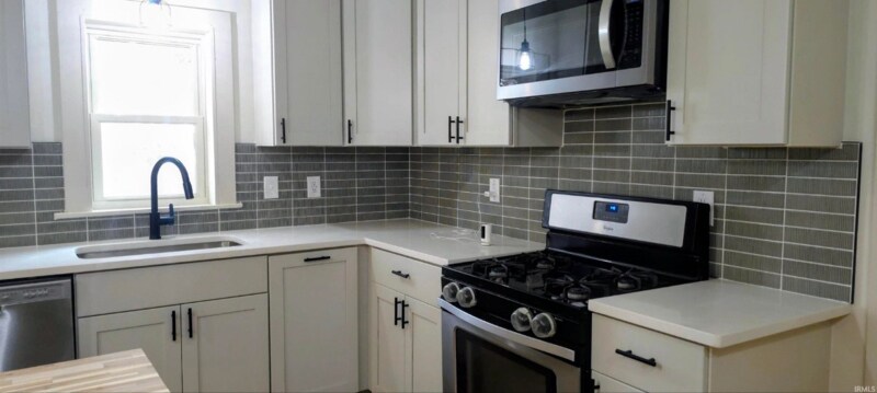 Building Photo - 1117 N Iowa St