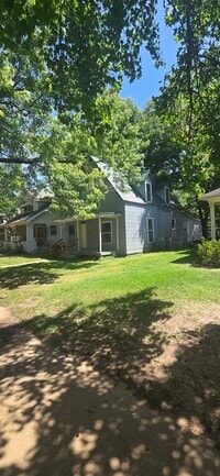 Building Photo - 518 N B St