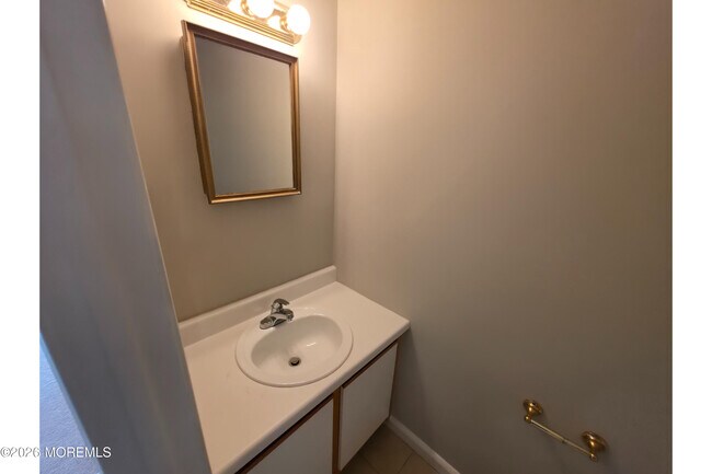 Building Photo - 283 Plum Dr