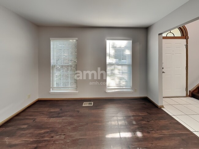 Building Photo - 20947 Barrington Ln