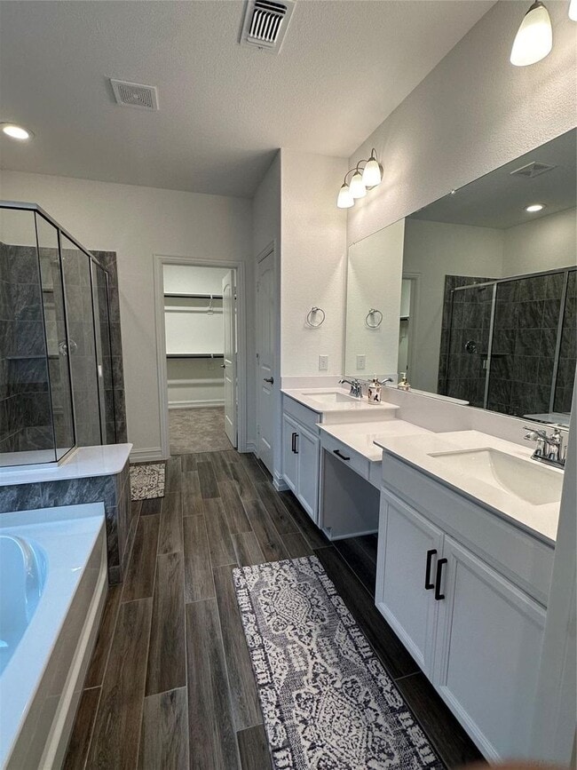 Building Photo - Spacious Aubrey Home Offering Style, Locat...