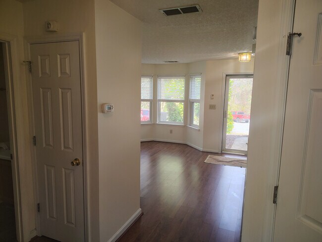 Building Photo - Room in Single Family Home on Caloosa Cove SW