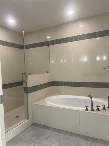 Building Photo - 8066 Park Ln