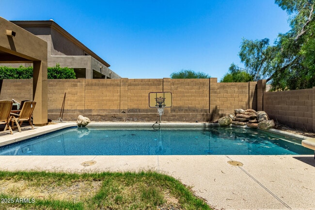 Building Photo - 10573 E Sheena Dr