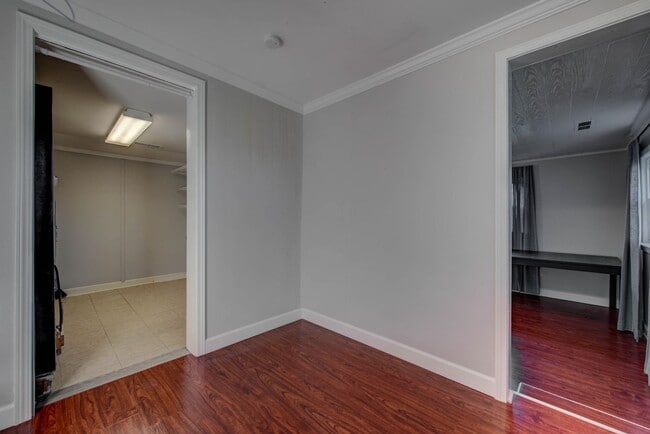 Building Photo - 2018 Tooles Bend Rd