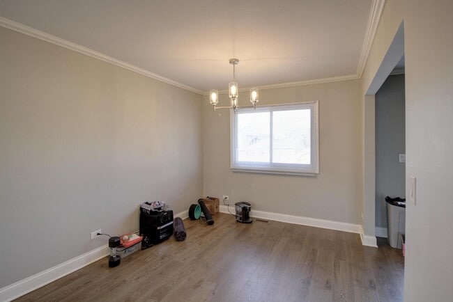 Building Photo - 147 Grady Dr