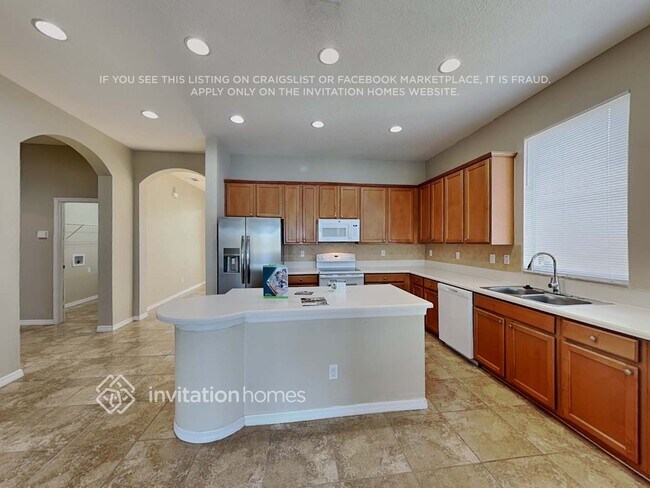 Building Photo - 2325 125th Dr E