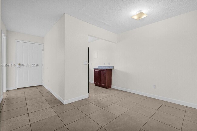 Building Photo - 400 NW 65th Ave