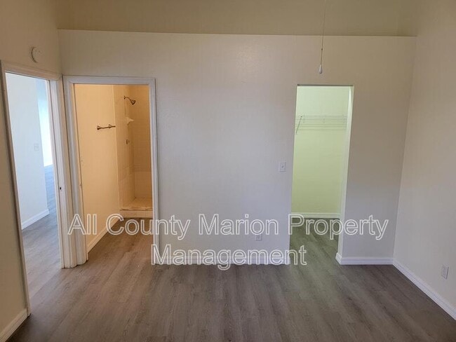 Building Photo - 10484 SW 85th Ct