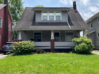 Building Photo - Boardman 2 Story, 3 Bedroom / 1 1/2 Bath ,...