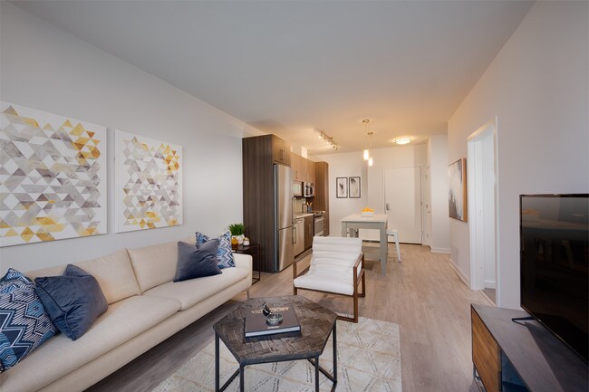 Interior Photo - Central