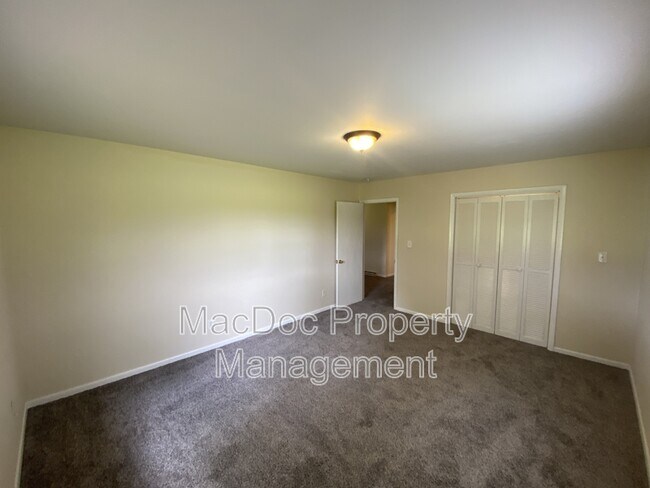 Building Photo - 10291 Paige Rd