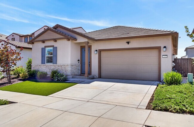 Building Photo - 5685 Sailrock St