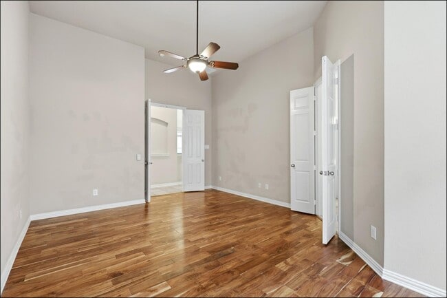 Building Photo - 14775 Holly Leaf Dr