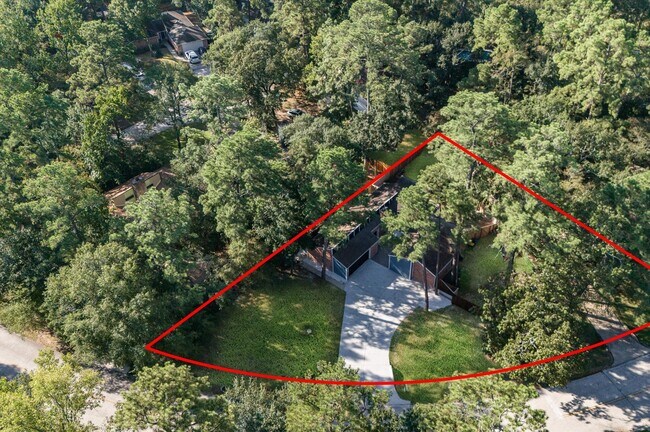 Building Photo - 33 Crystal Lake Ln