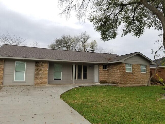 Primary Photo - 6510 Grape St