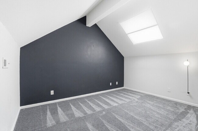 Building Photo - $2,095.95- 1 Bed, 1 Bath Updated Lofted Condo in Boulder with Central AC and In-Unit Laundry!