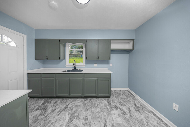 Building Photo - 2411 NW 35th St