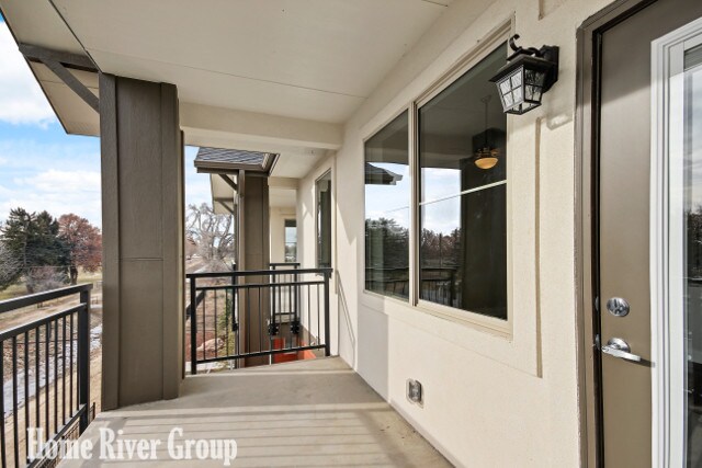 Building Photo - 337 W Orchard Ave
